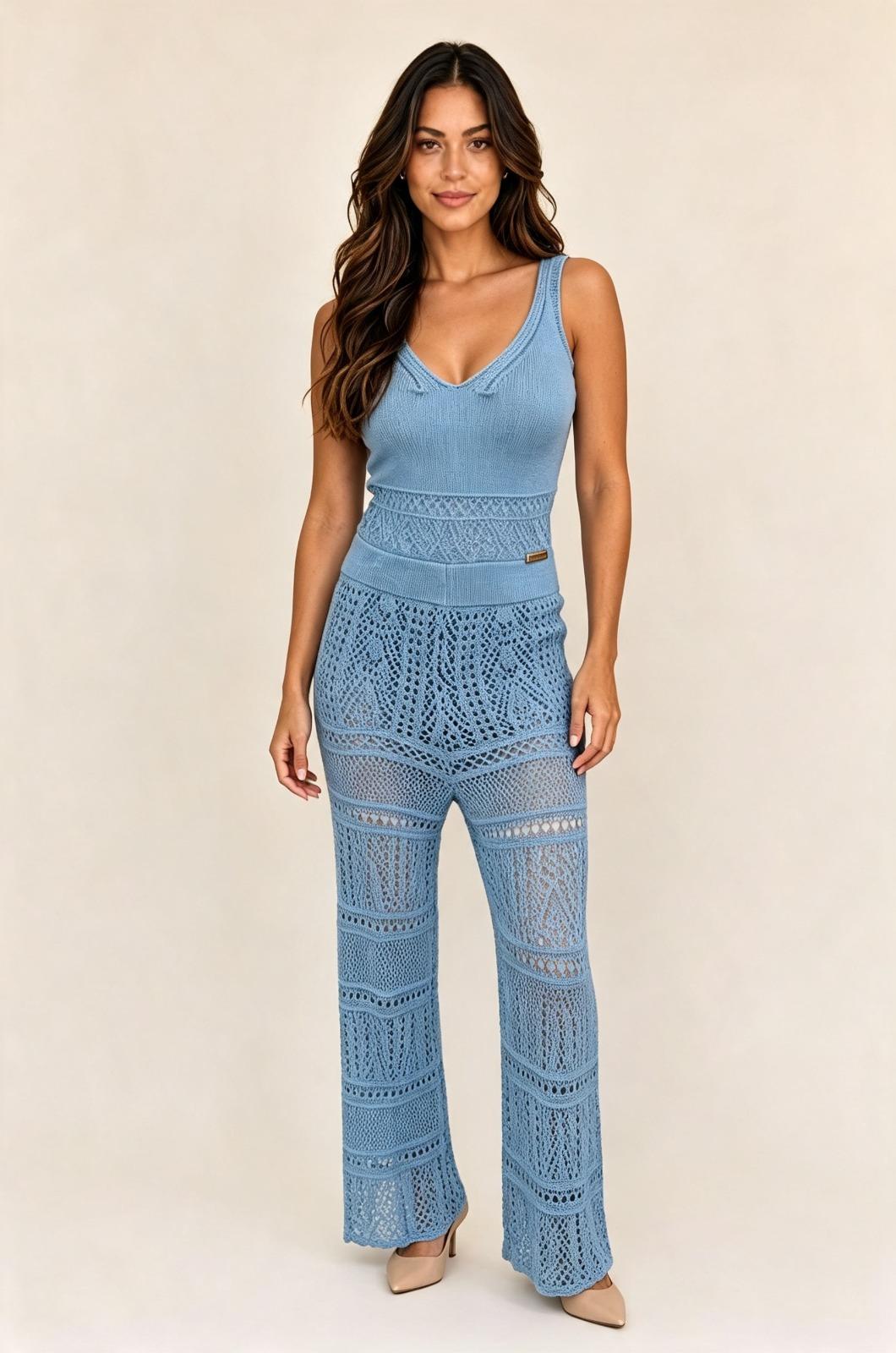 MACACÃO EM TRICOT